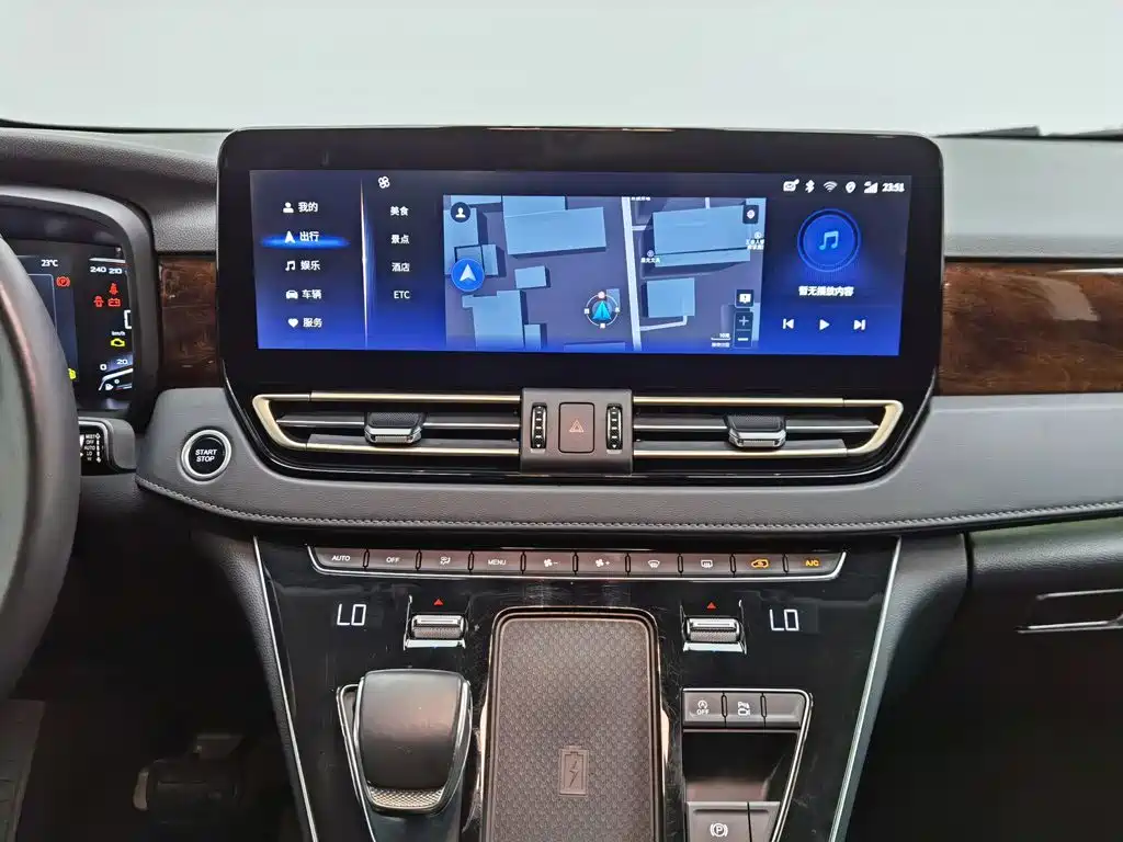 Hongqi Hongqi HQ9 — миниатюра 12