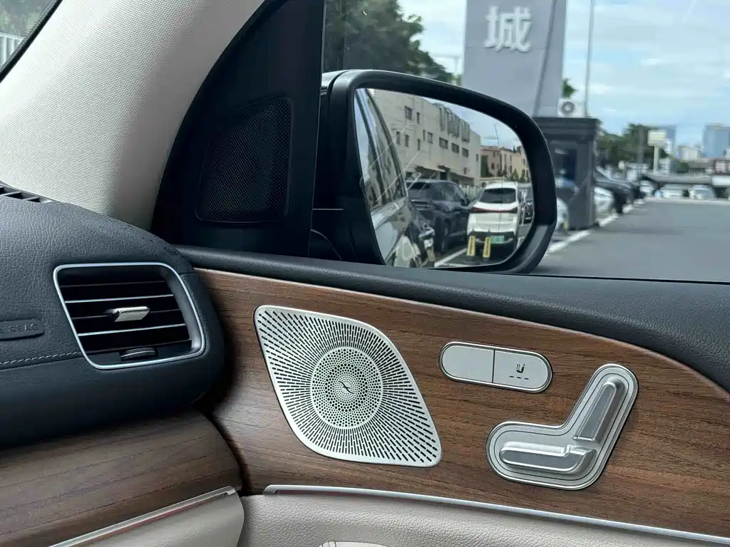 Mercedes-Benz GLE New Energy — миниатюра 11