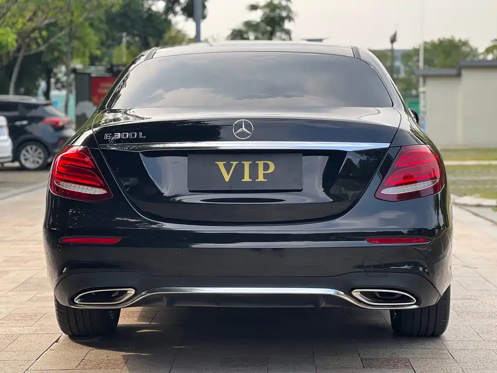 Mercedes-Benz E-Class — миниатюра 29