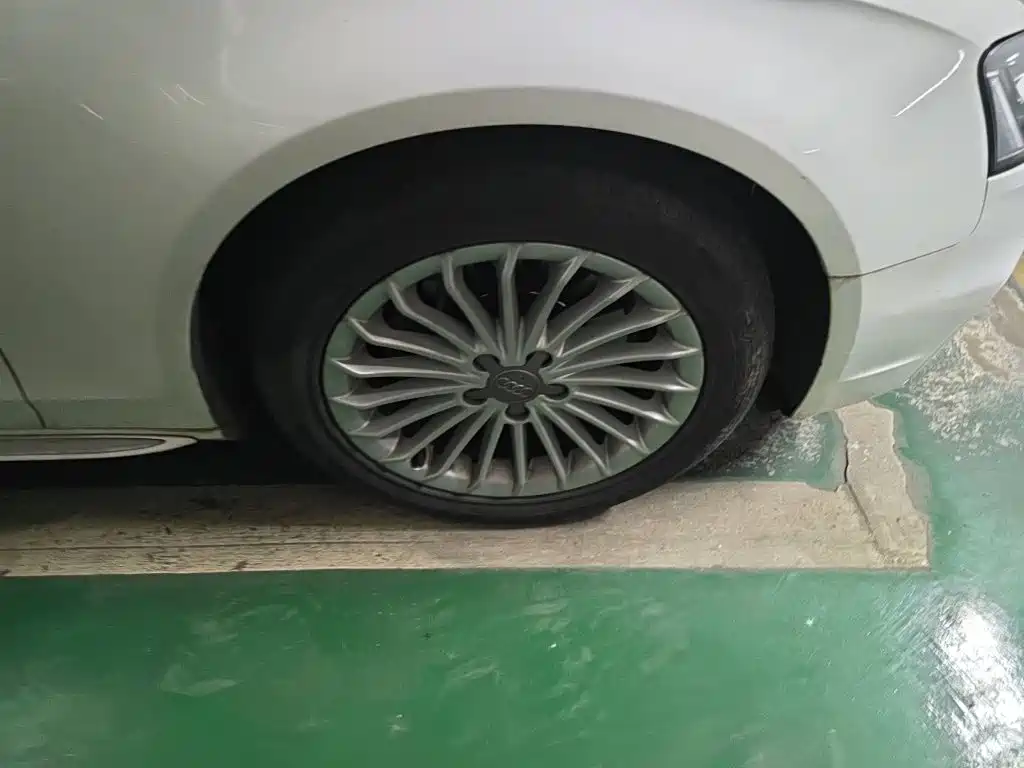 Audi A4L — миниатюра 9