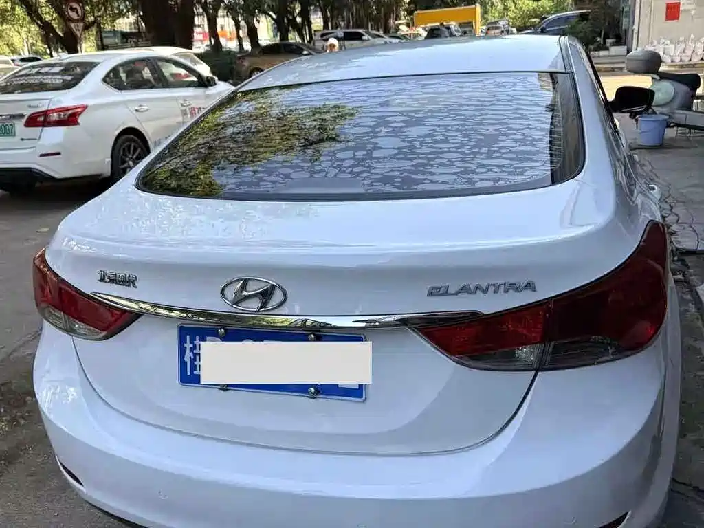 Hyundai Elantra Langdong — миниатюра 8