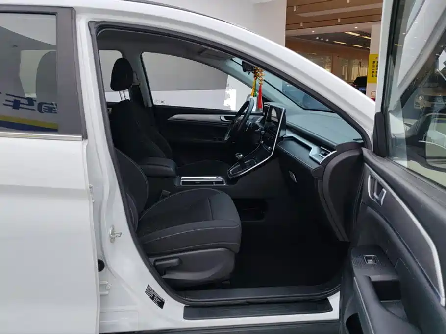Haval M6 — миниатюра 8