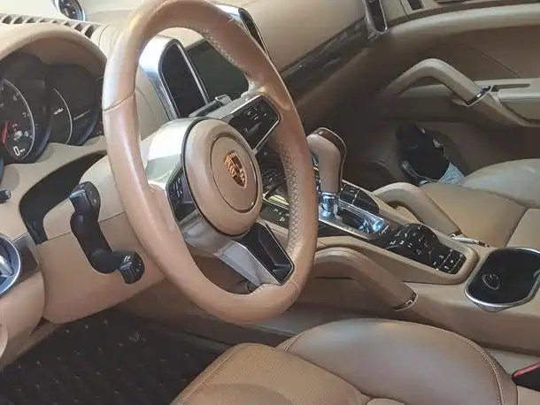 Porsche Cayenne 2015 Cayenne Turbo 4.8T