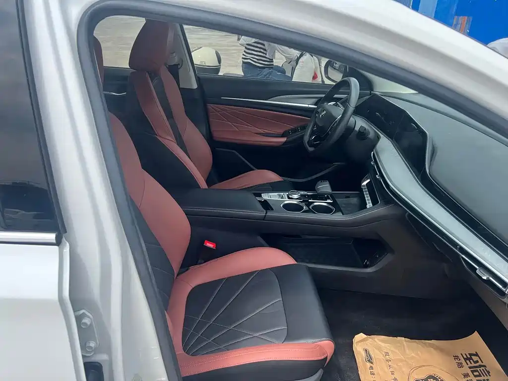 Changan Eado — миниатюра 6