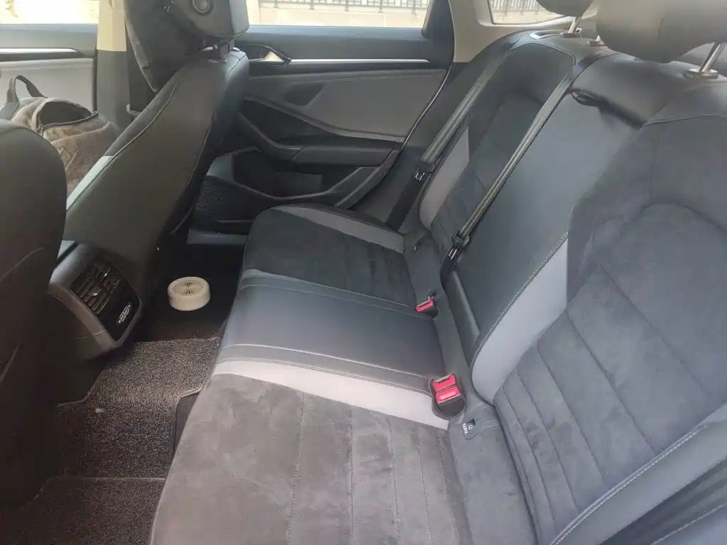 Volkswagen Sagitar — миниатюра 15