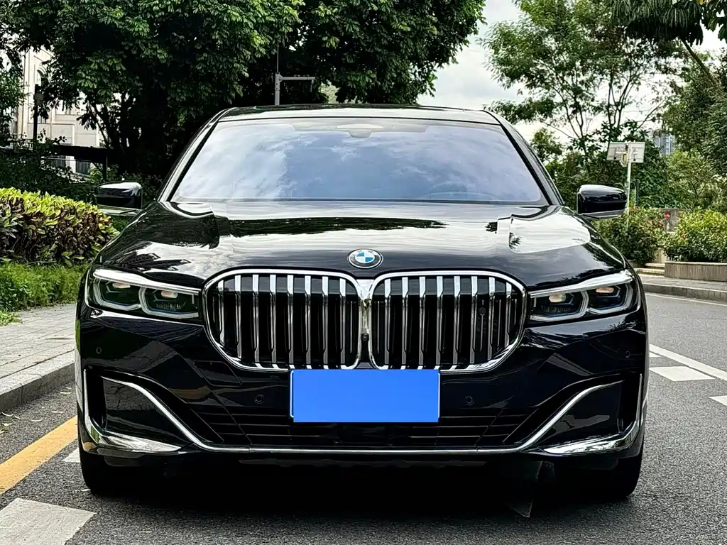 BMW 7 Series — миниатюра 2