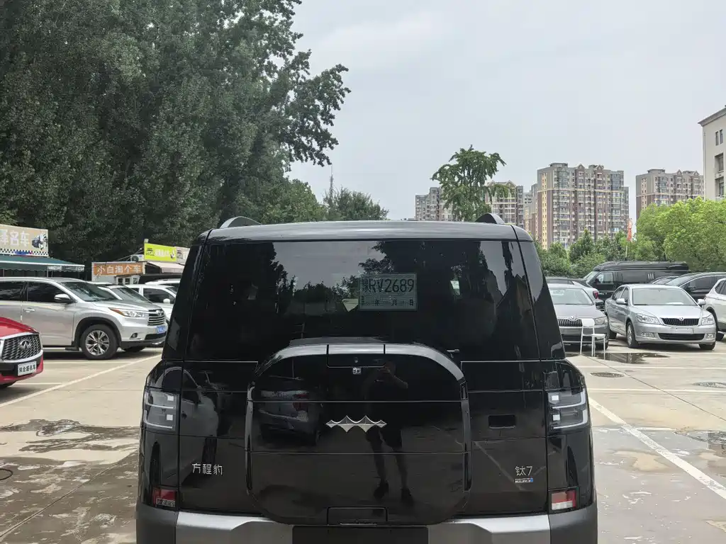 Fangchengbao Leopard 7 7 2025 200KM Max