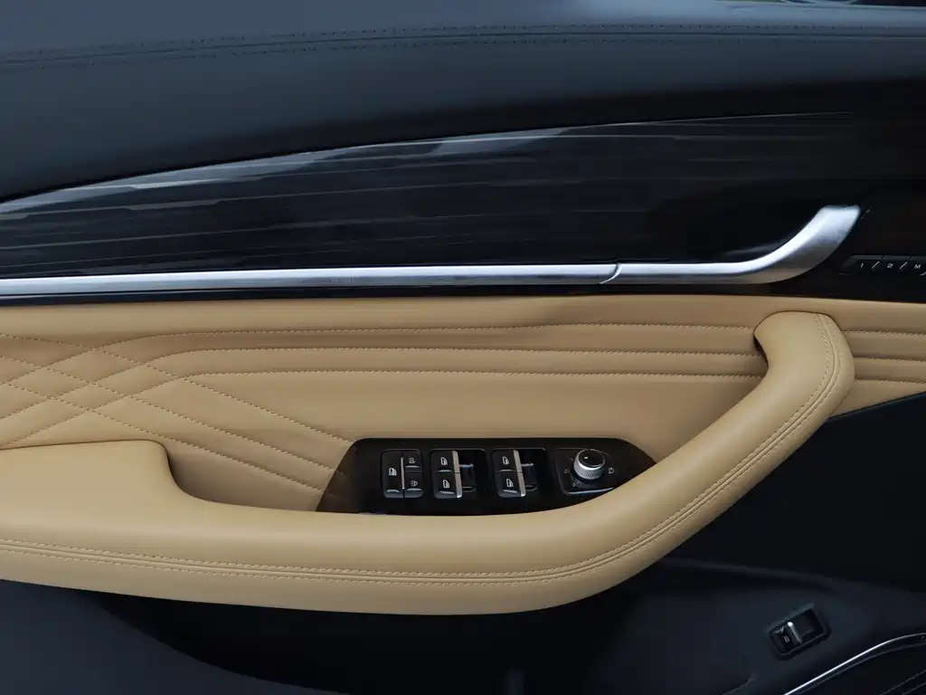 Geely Xingyue L — миниатюра 11