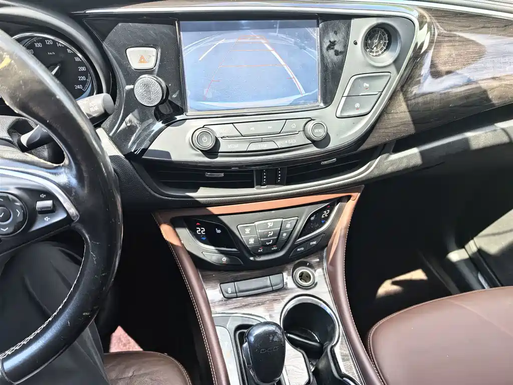 Buick Envision Plus — миниатюра 8