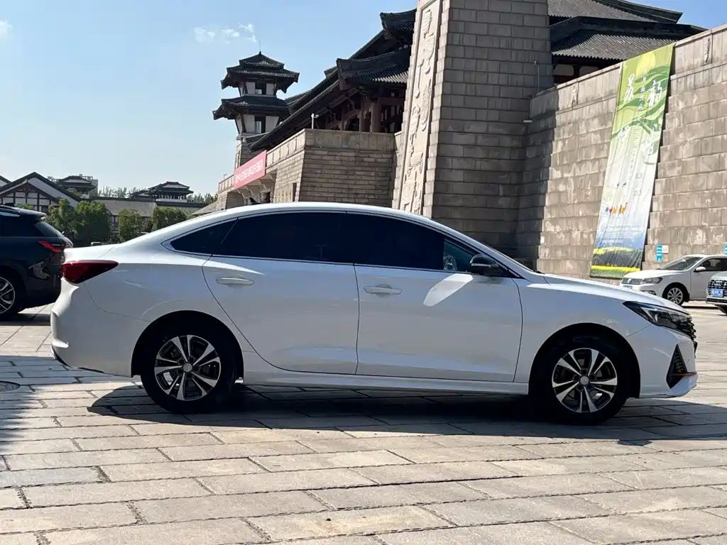 Changan Eado — миниатюра 5