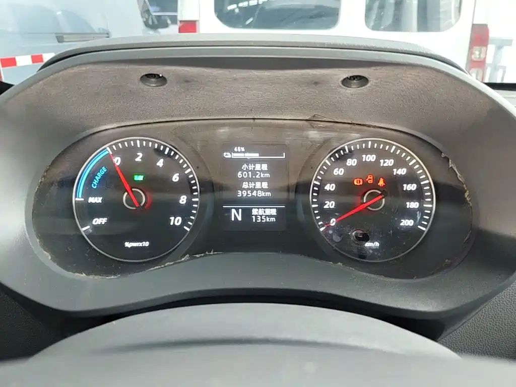 Wuling Yangguang — миниатюра 12