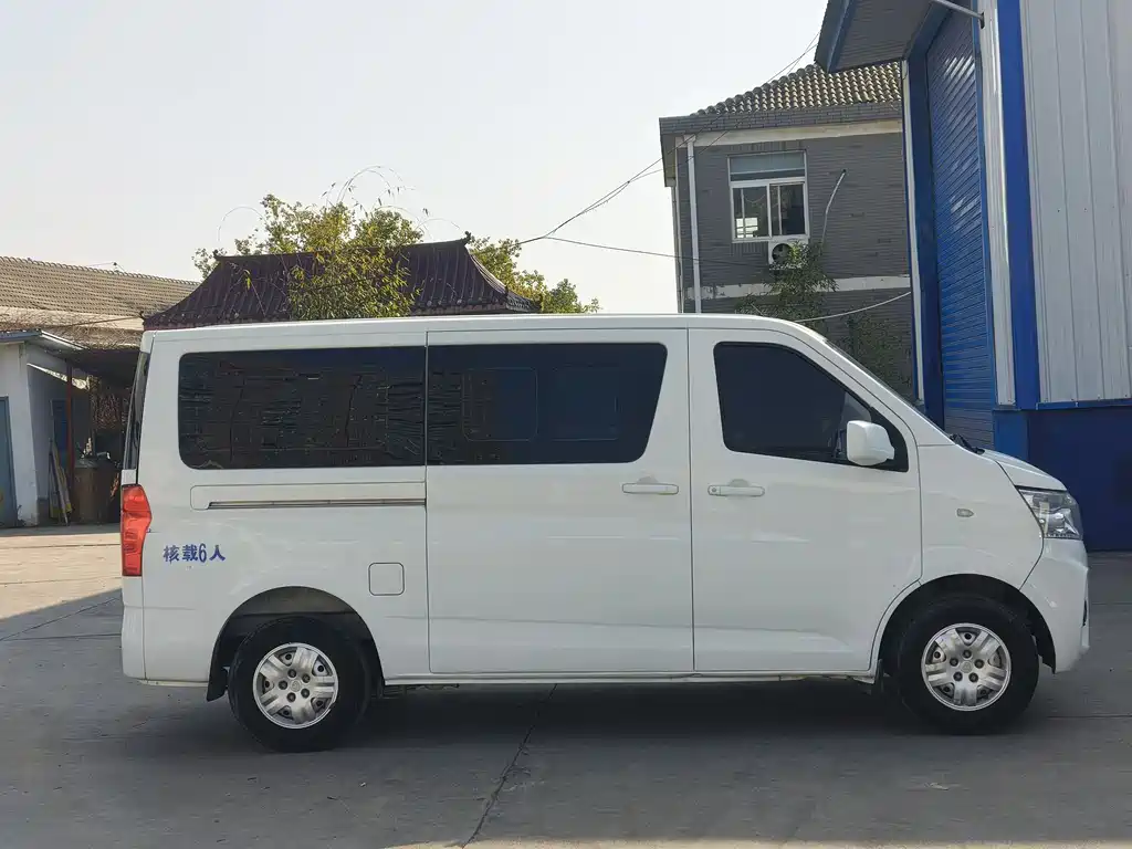 CHANGAN CHANGAN RUIXING M60