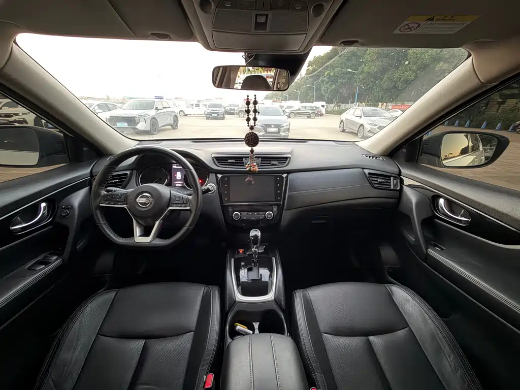 Nissan X-Trail — миниатюра 6