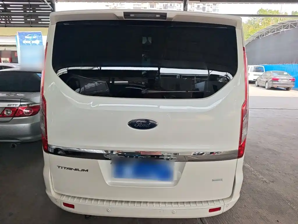 Ford Tourneo — миниатюра 6