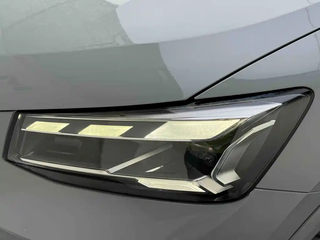Audi Q2L — миниатюра 27