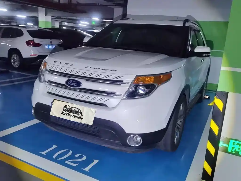 Ford Explorer (Import) 2015