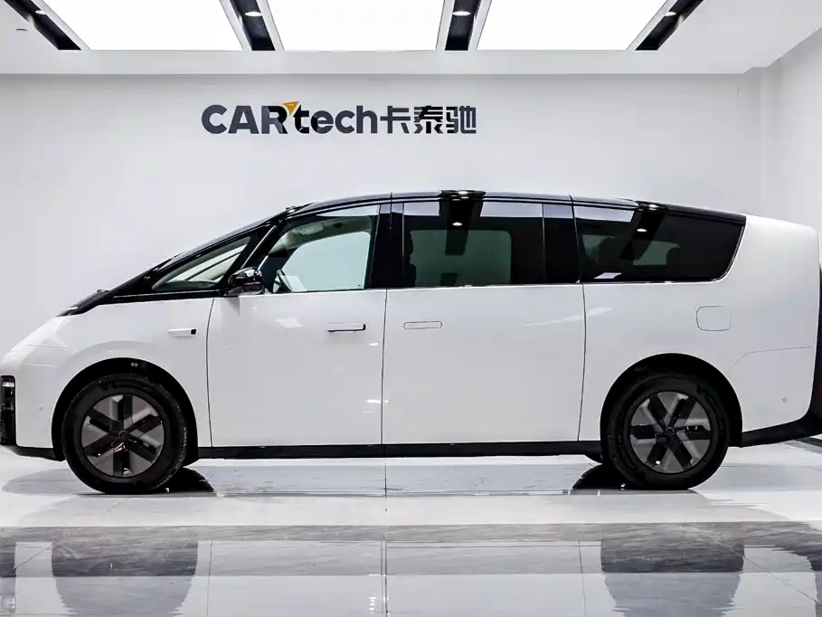 Li Auto Li MEGA — миниатюра 3