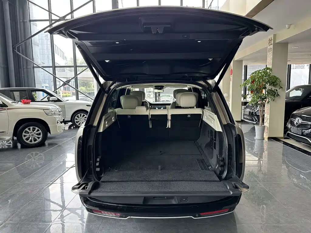 Land Rover Range Rover — миниатюра 5