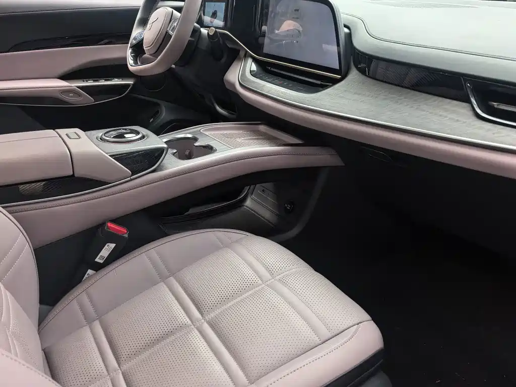 Hongqi Hongqi Tiangong 08 — миниатюра 5