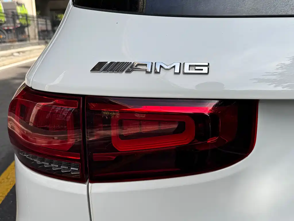 Mercedes-Benz GLB AMG — миниатюра 9