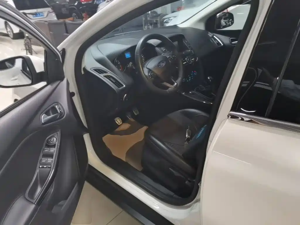 Ford Focus — миниатюра 15