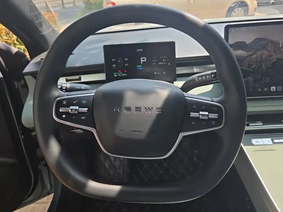 Roewe Young Wai D6 — миниатюра 15