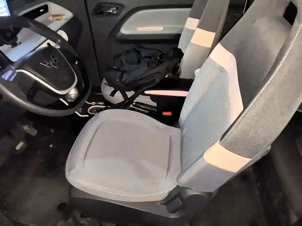Wuling MINIEV — миниатюра 11