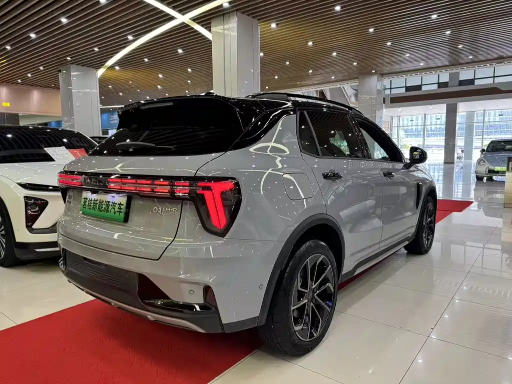 Lynk & Co 01 — миниатюра 17