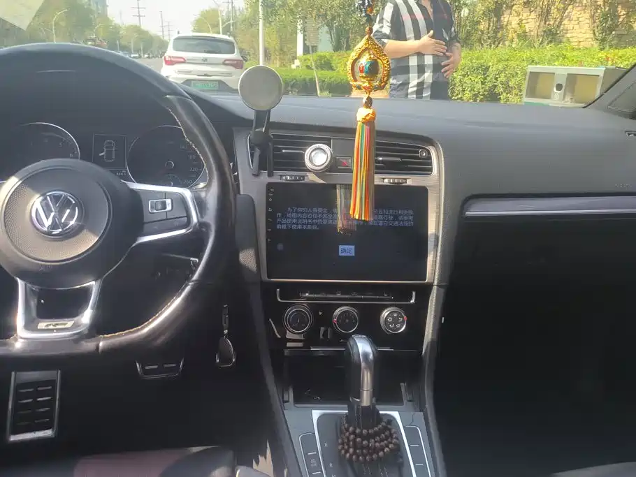Volkswagen Golf — миниатюра 13