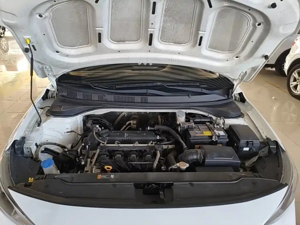 Hyundai Elantra — миниатюра 20