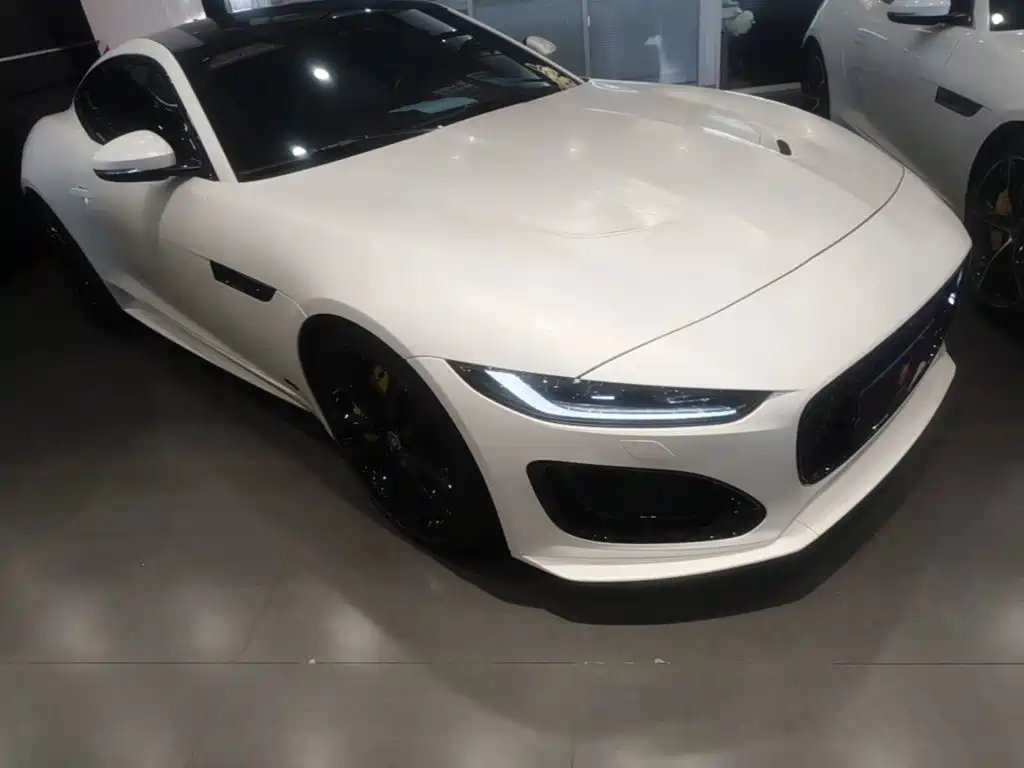 Jaguar F-Type 2024 P300 75