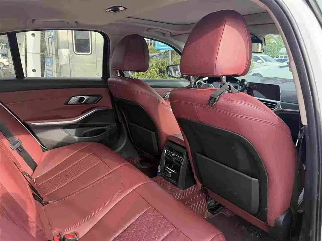 BMW 3 Series — миниатюра 6