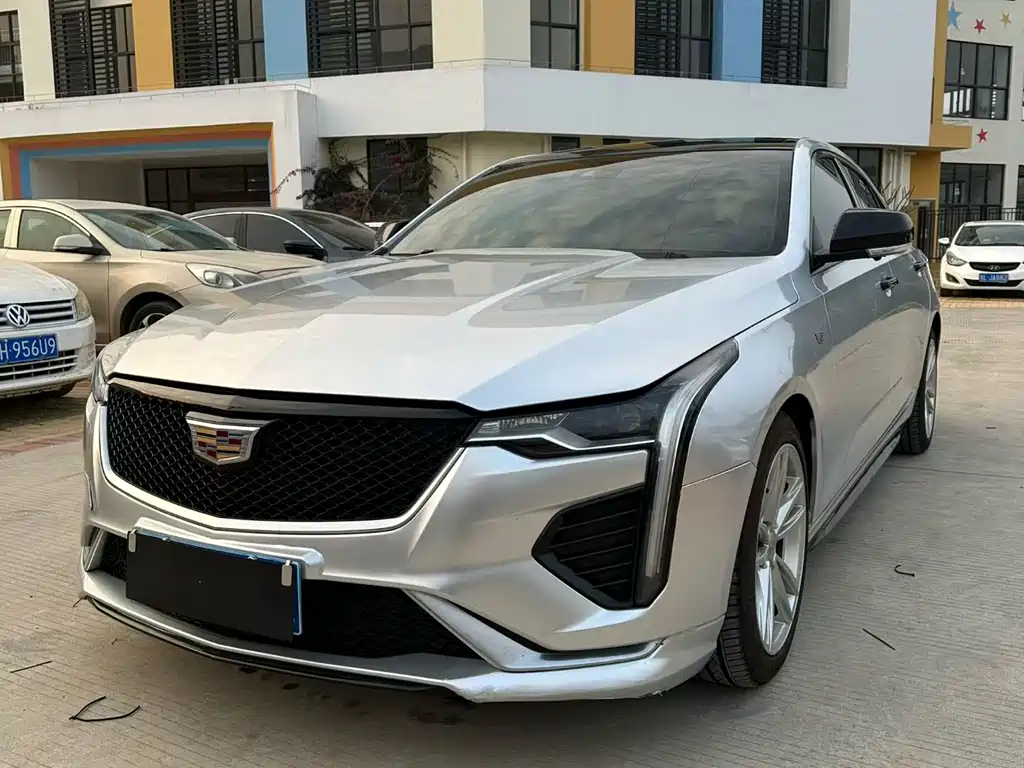 Cadillac CT4 2021