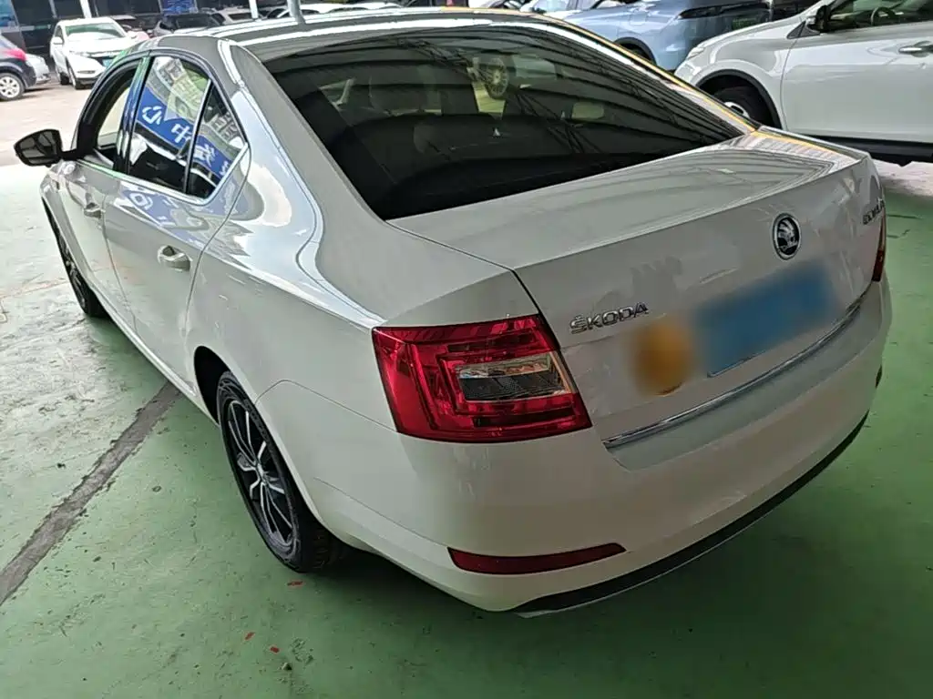 Skoda Octavia — миниатюра 5