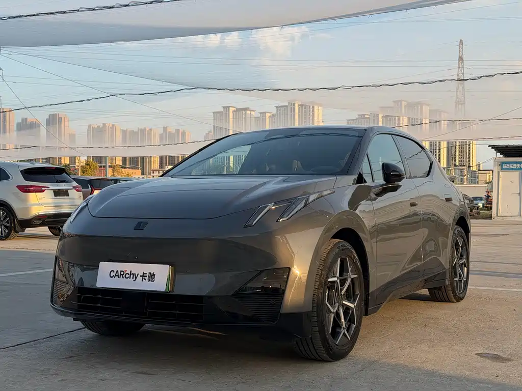 Lynk & Co Z20