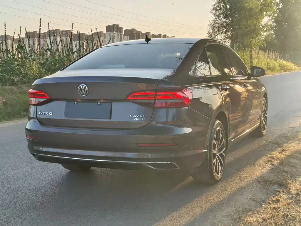 Volkswagen Lavida — миниатюра 7