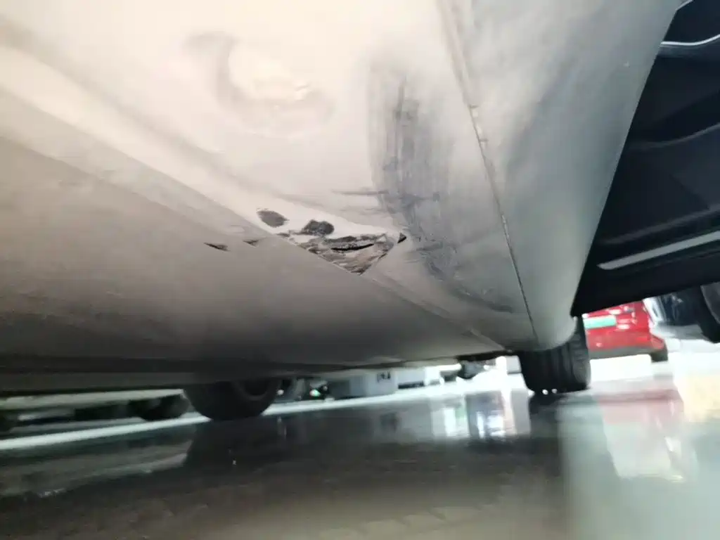 Tesla Model Y — миниатюра 21