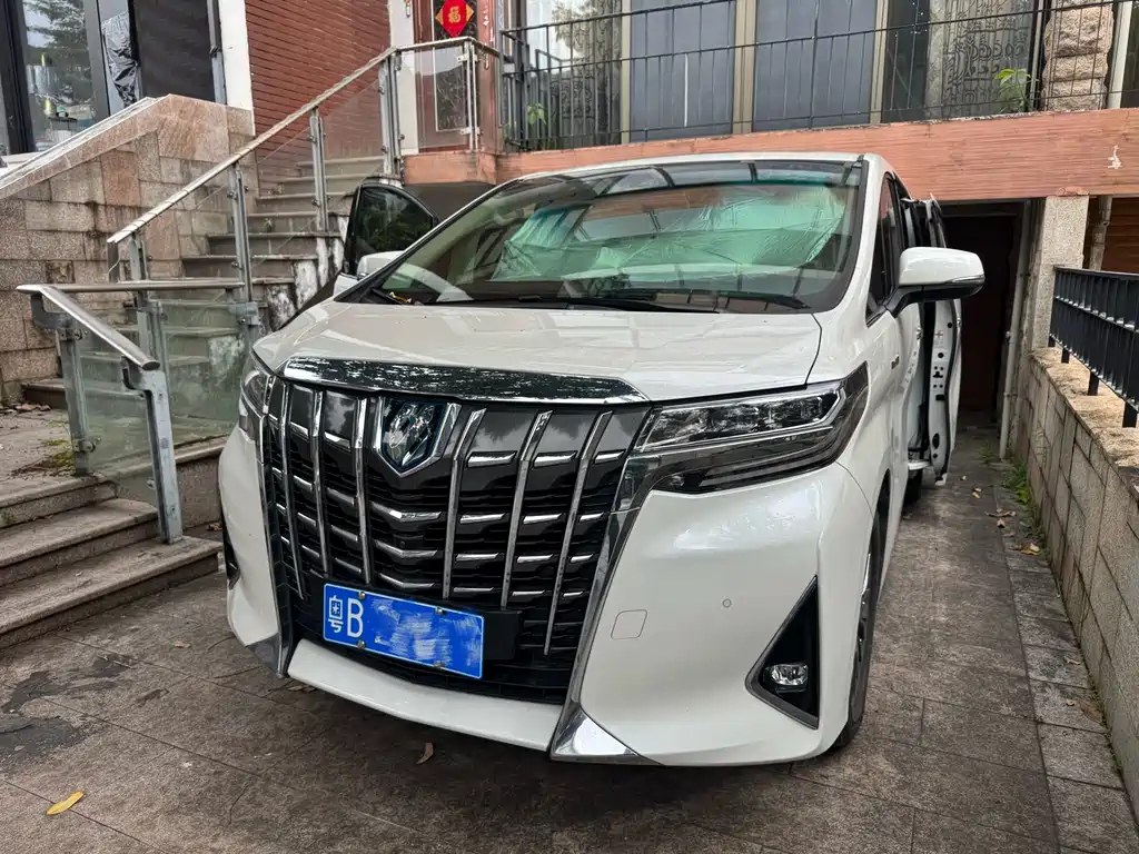 Toyota Alphard 2021