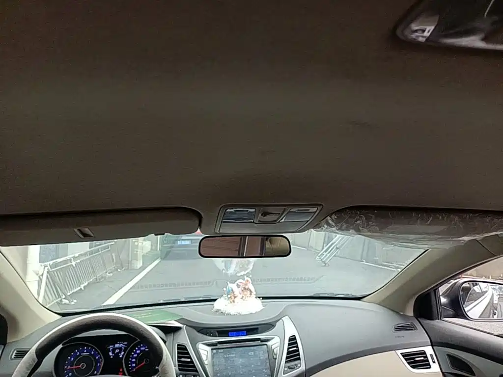 Hyundai Elantra Langdong — миниатюра 23
