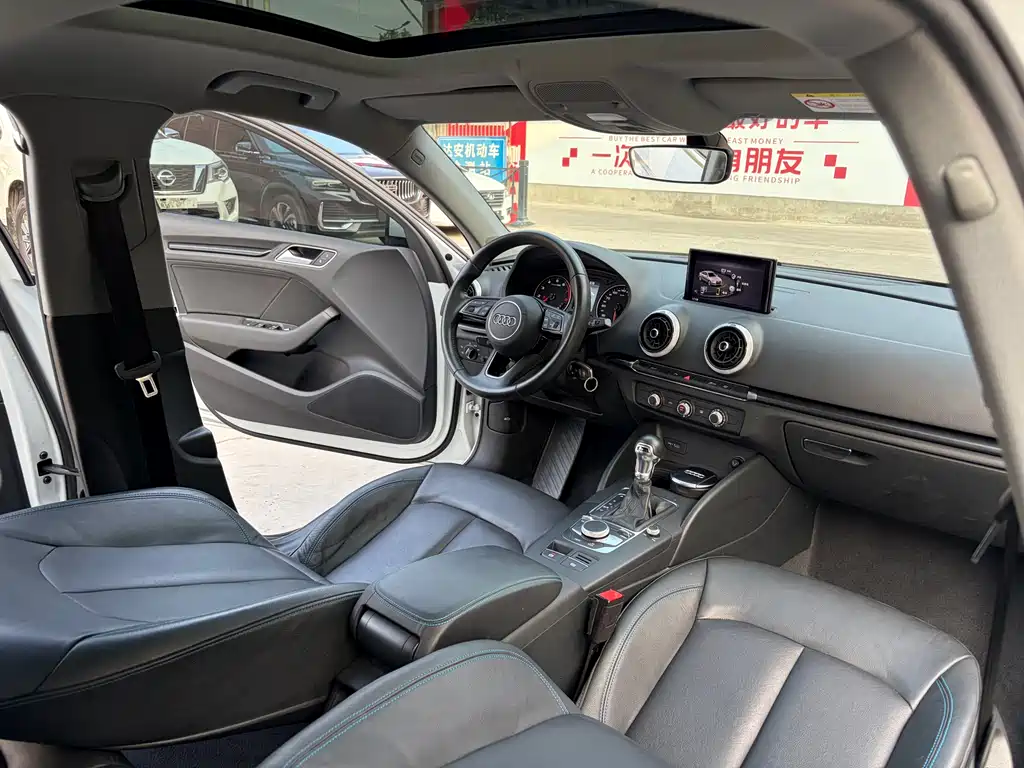Audi A3 2020 Limousine 35 TFSI Fashion VI
