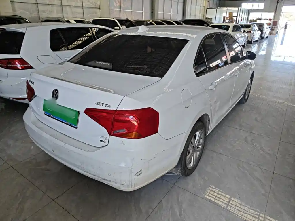 Volkswagen Jetta — миниатюра 7