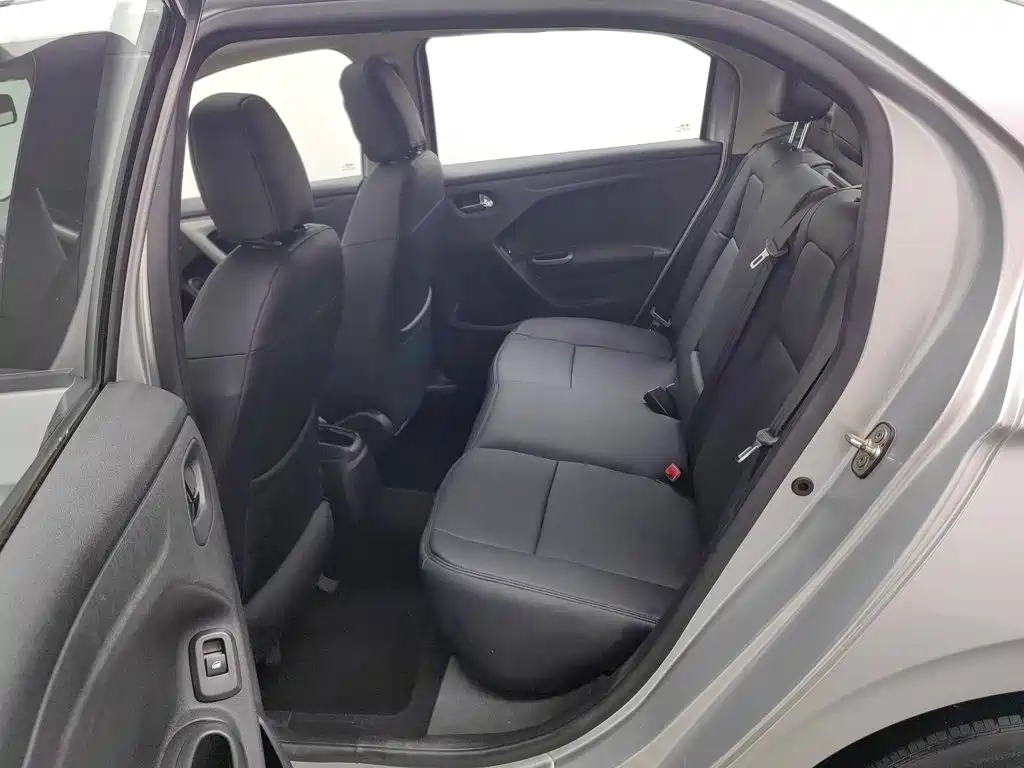 Peugeot 301 — миниатюра 15