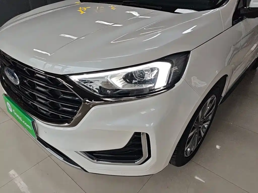 Ford Edge — миниатюра 24