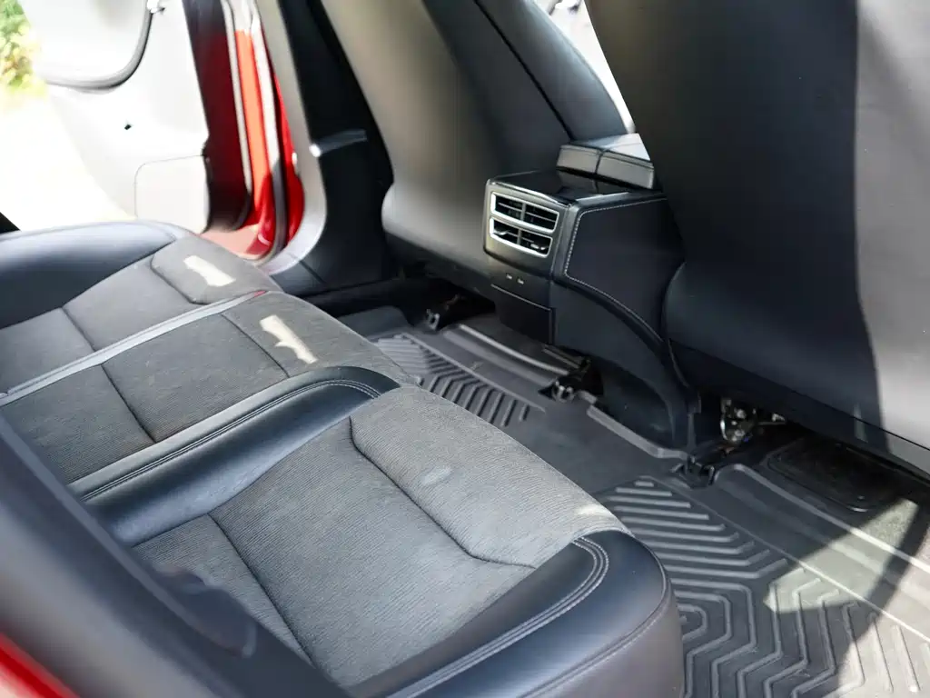 Tesla Model S — миниатюра 13
