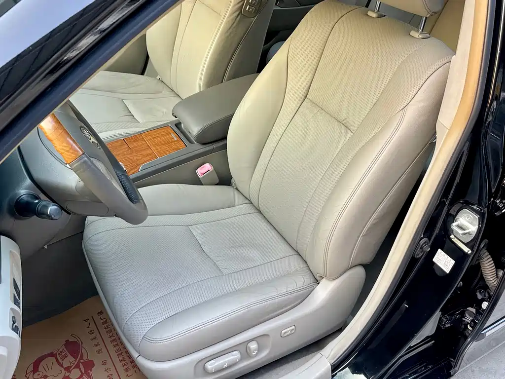 Toyota Camry — миниатюра 7