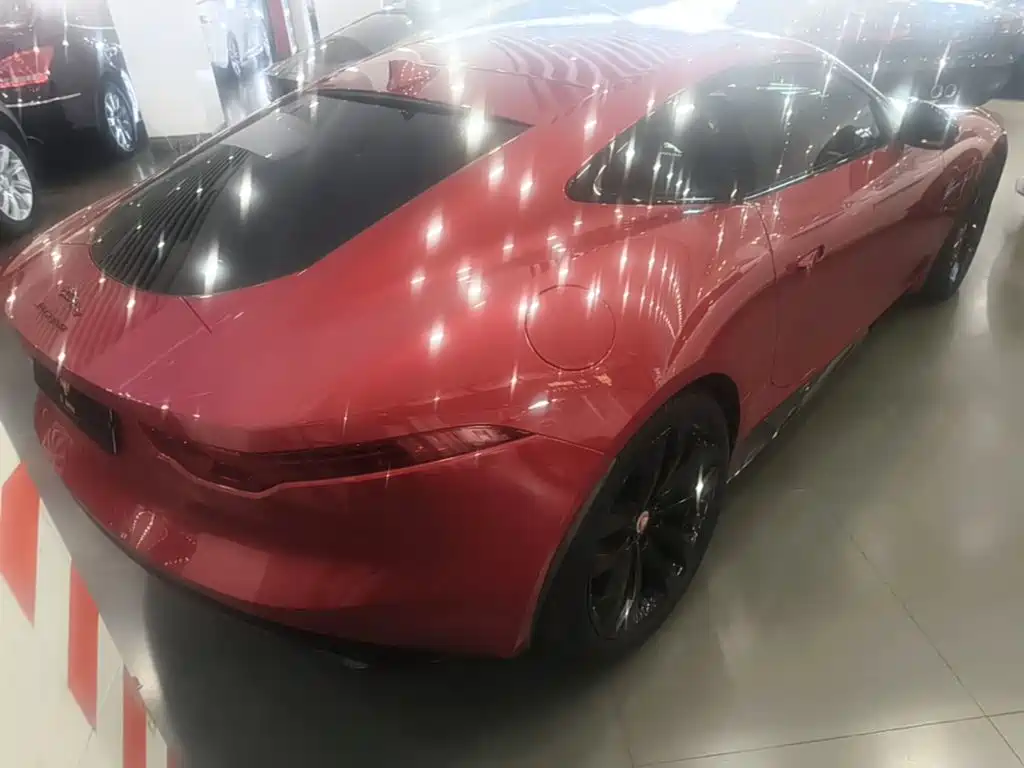 Jaguar F-Type 2023 P300 R-DYNAMIC BLACK
