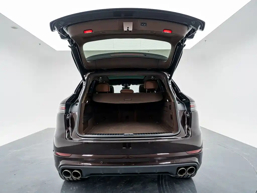 Porsche Cayenne — миниатюра 10