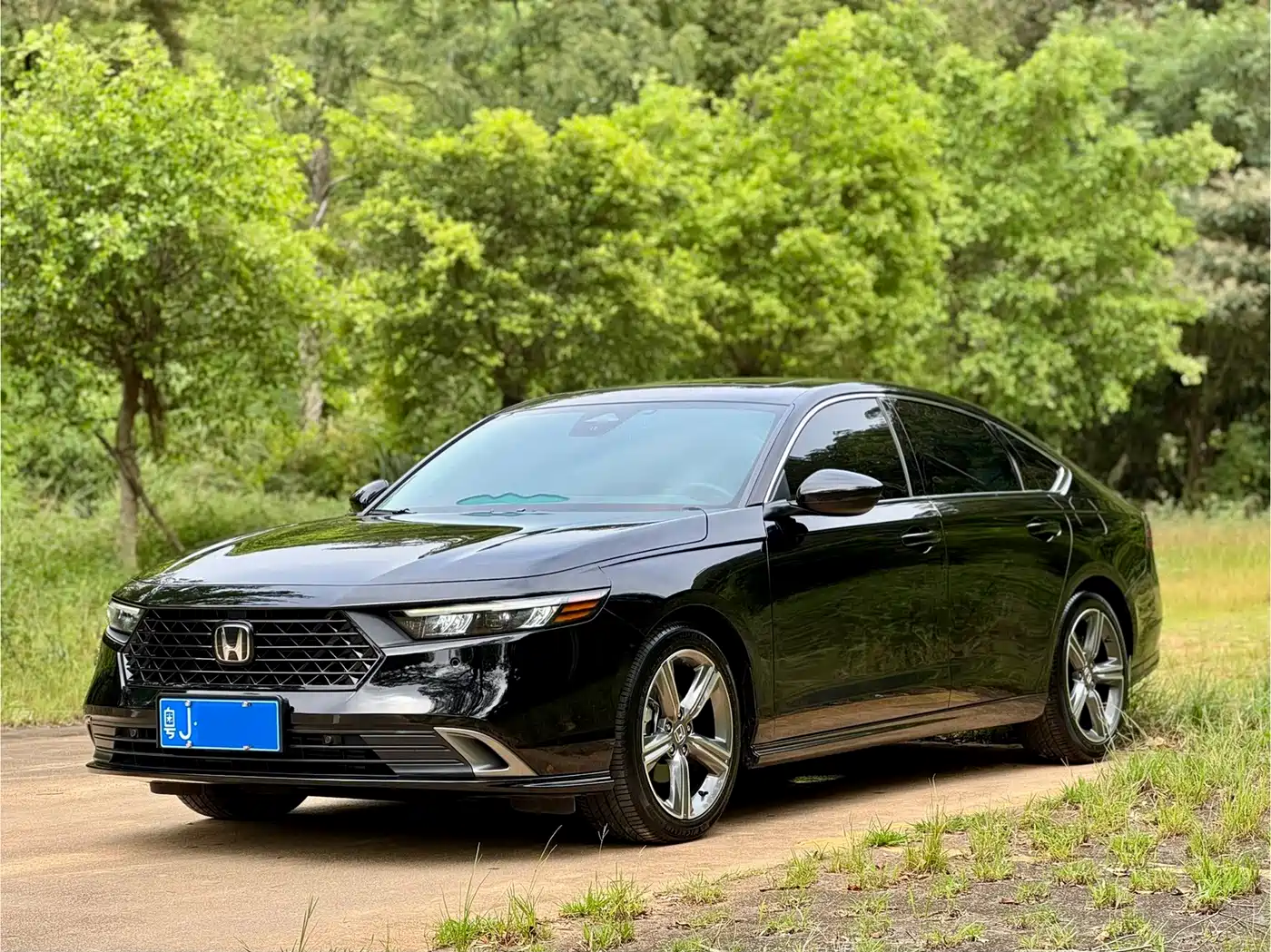 雅阁 2025款 260TURBO 尊贵版 2025
