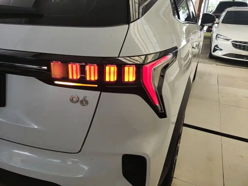 Lynk & Co 06 — миниатюра 8