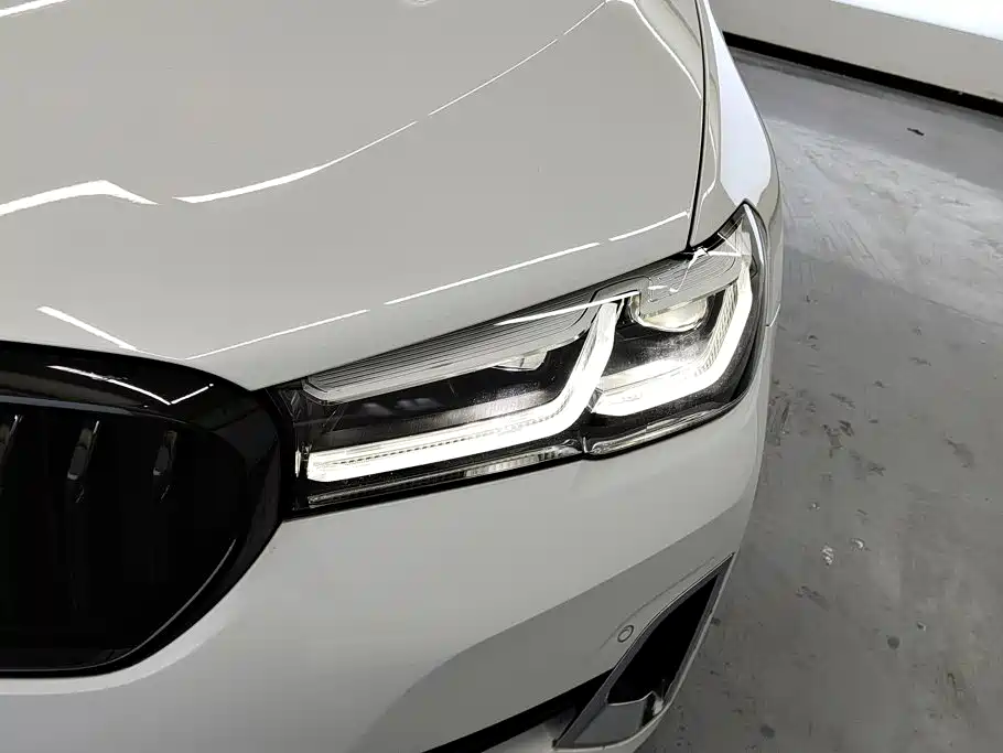 BMW 5 Series 5 2021 535Le Luxury